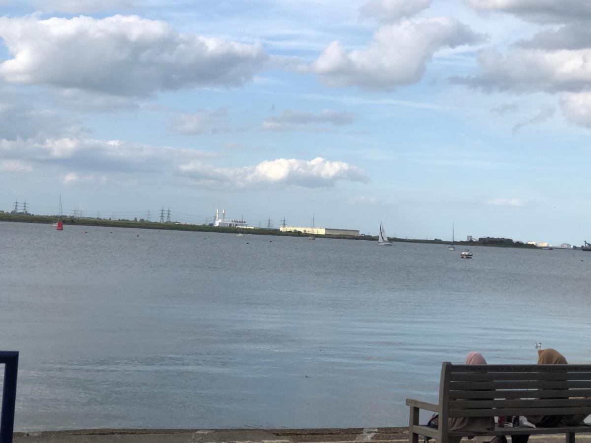Strand Beach View House Gillingham  Esterno foto